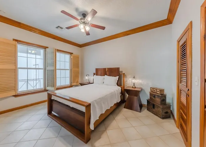Grand Colony Island San Pedro (Ambergris Caye)