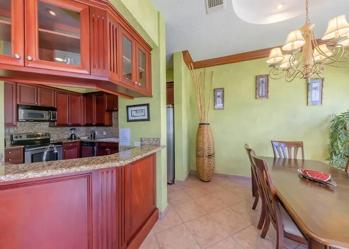 Grand Colony Island Hotel 4*