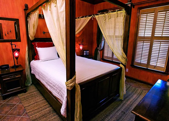 Hotel Grand Colony Island 4*